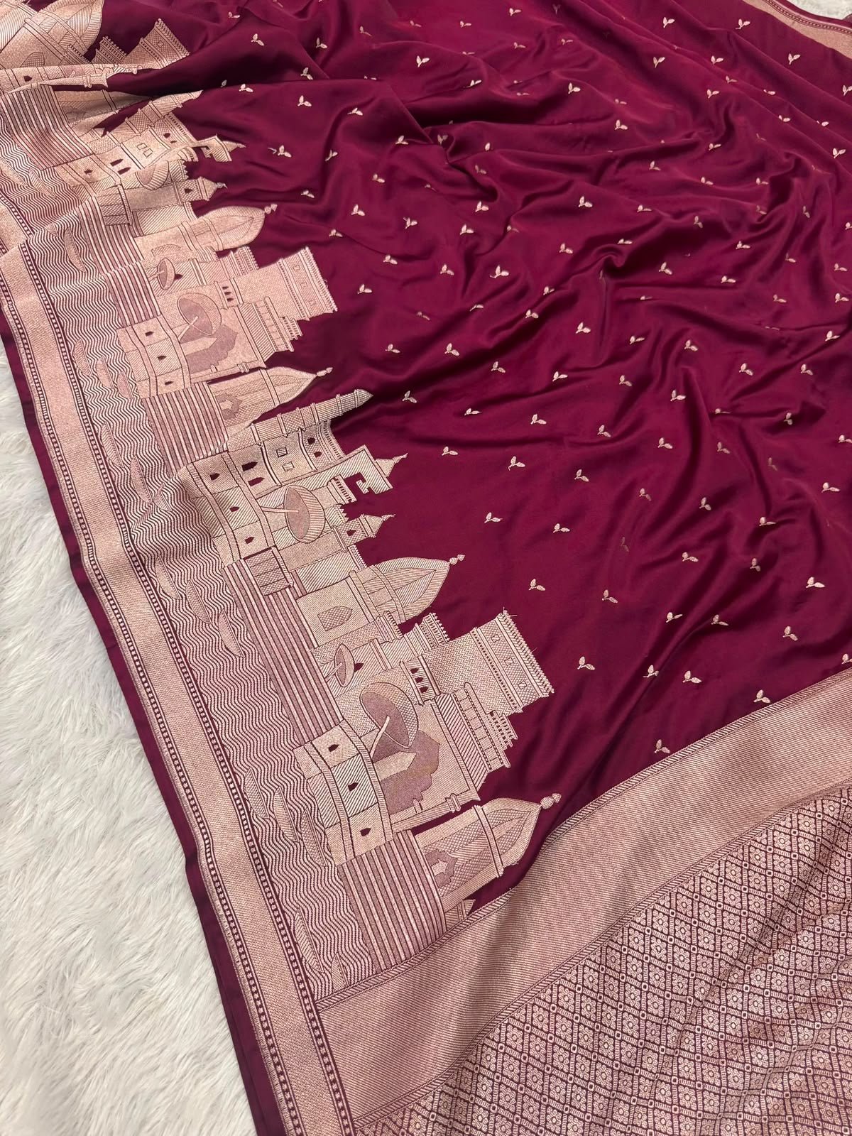 HOK139-01- Banaras Ghat- Maroon - House of Kateelam