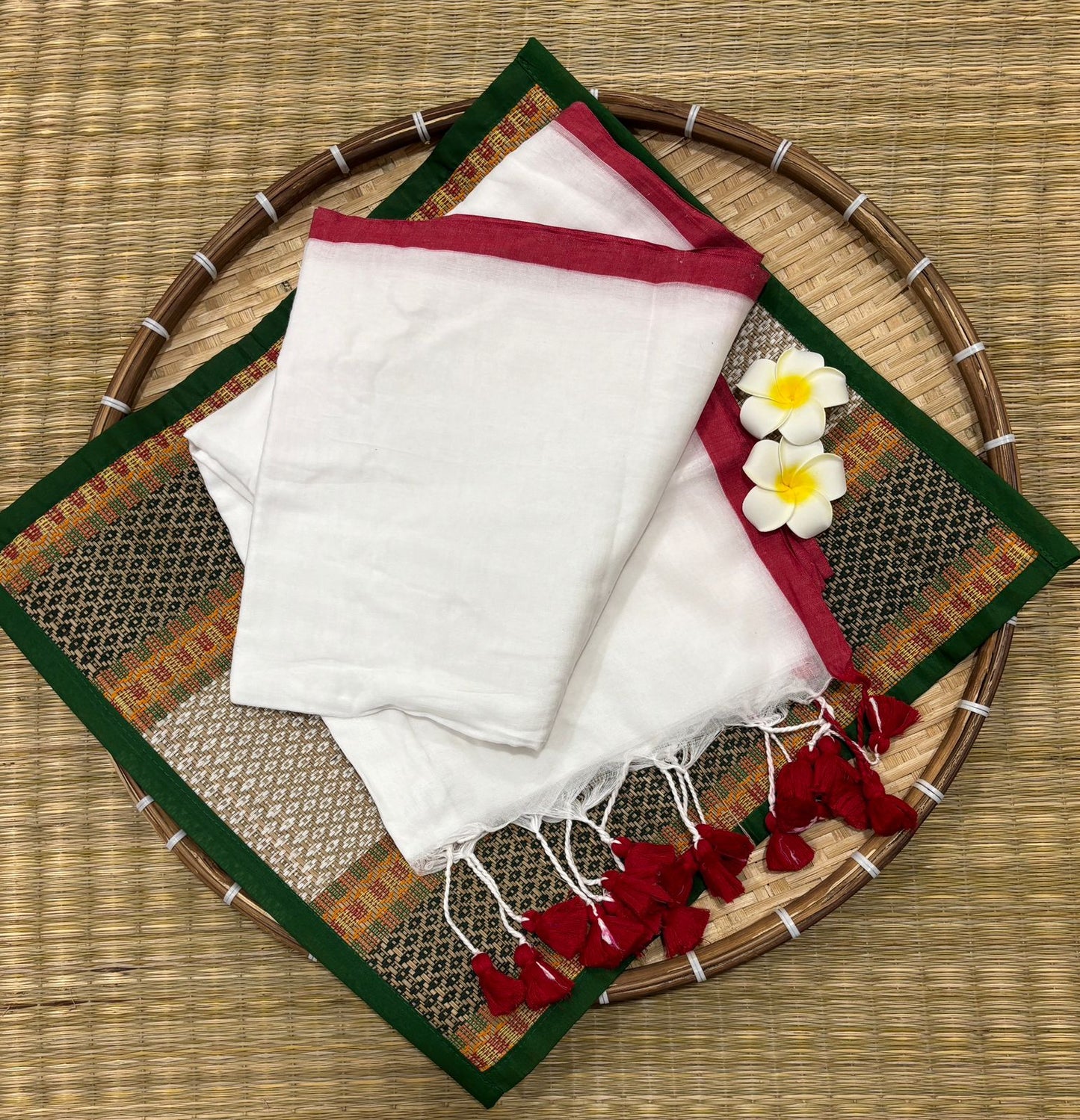 HOK7302 - Veda - Red & White - House of Kateelam
