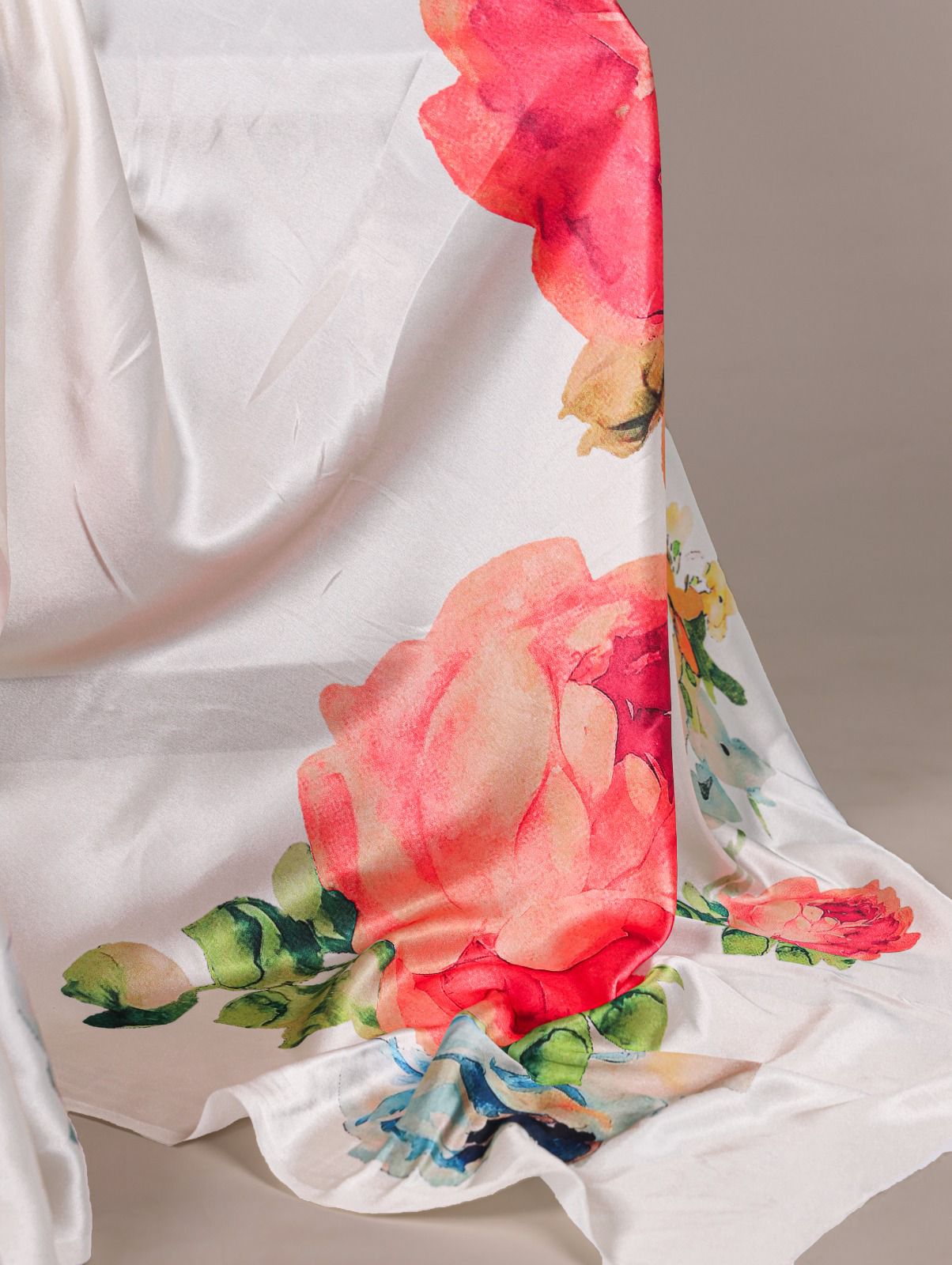 HOK8104 - Sneha - White Red & Blue - House of Kateelam