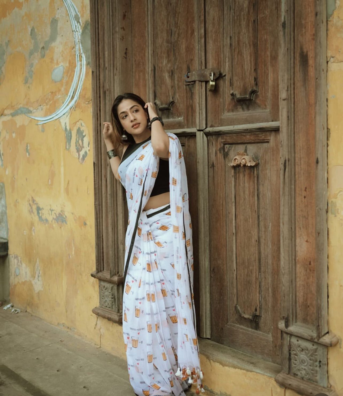 HOK2501- Garam Chai- White