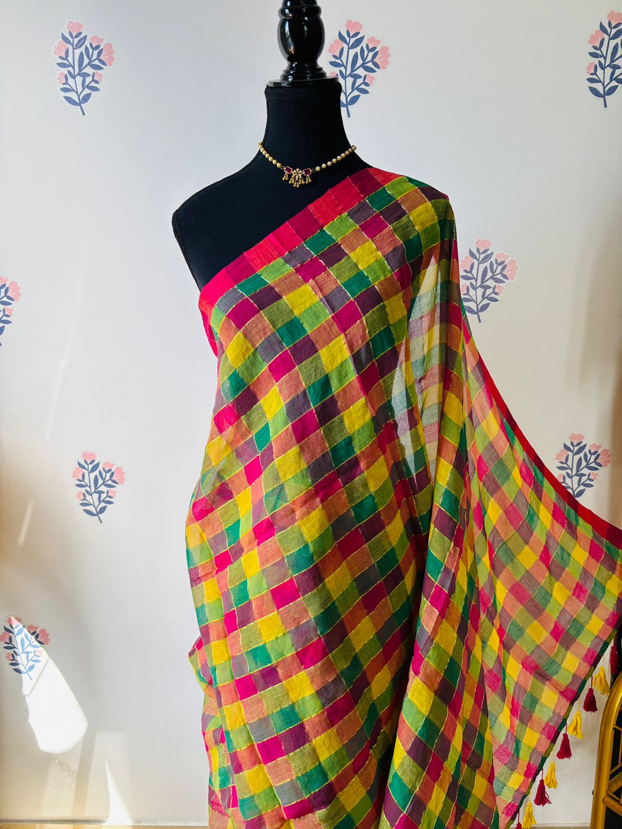 HOK2814- Gamcha- Black Red Zari Checks