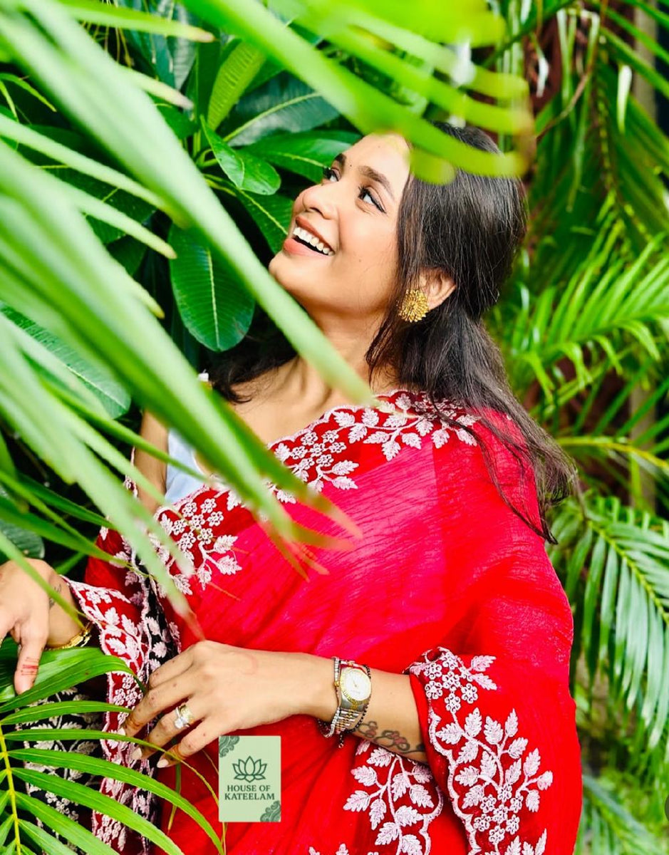 HOK4102- Manjari- Red with White