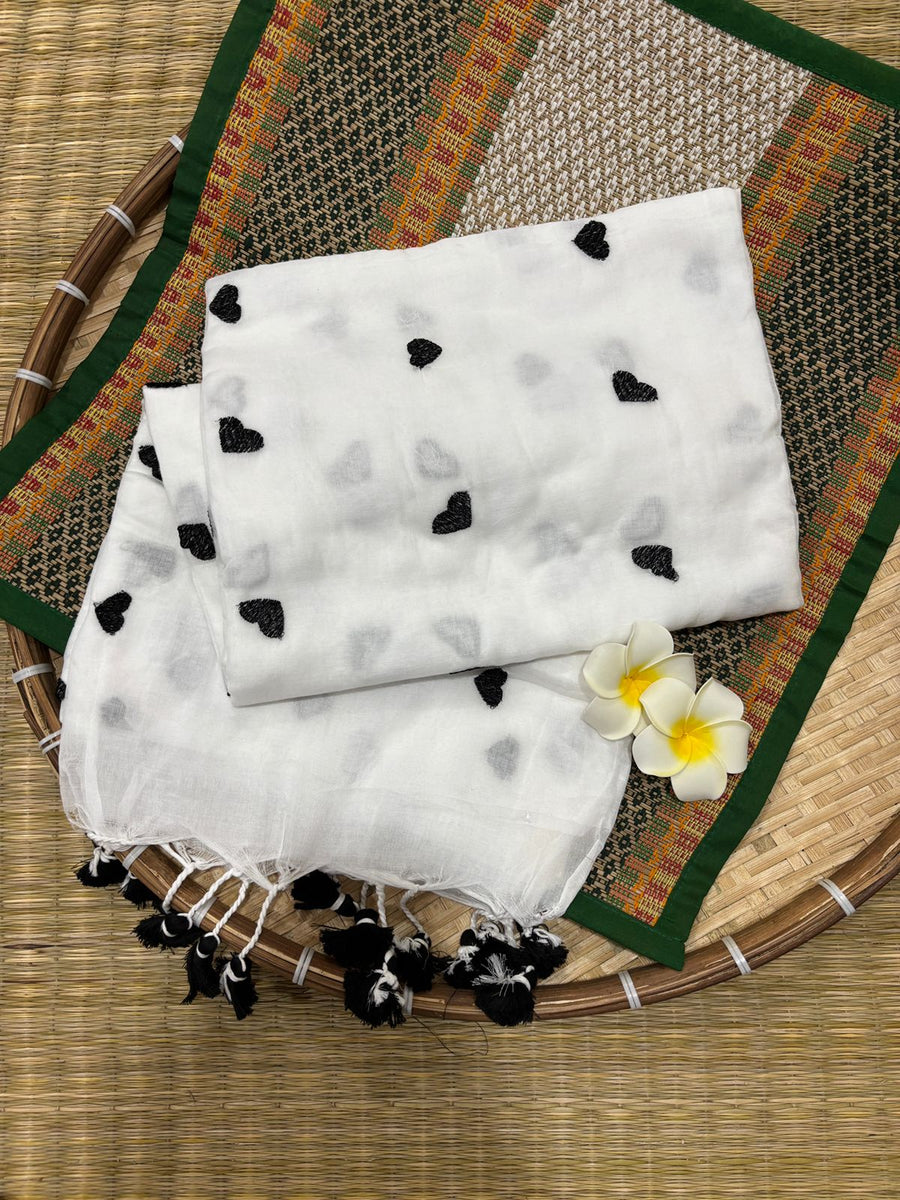 HOK7102- Prema- White with Black Heart