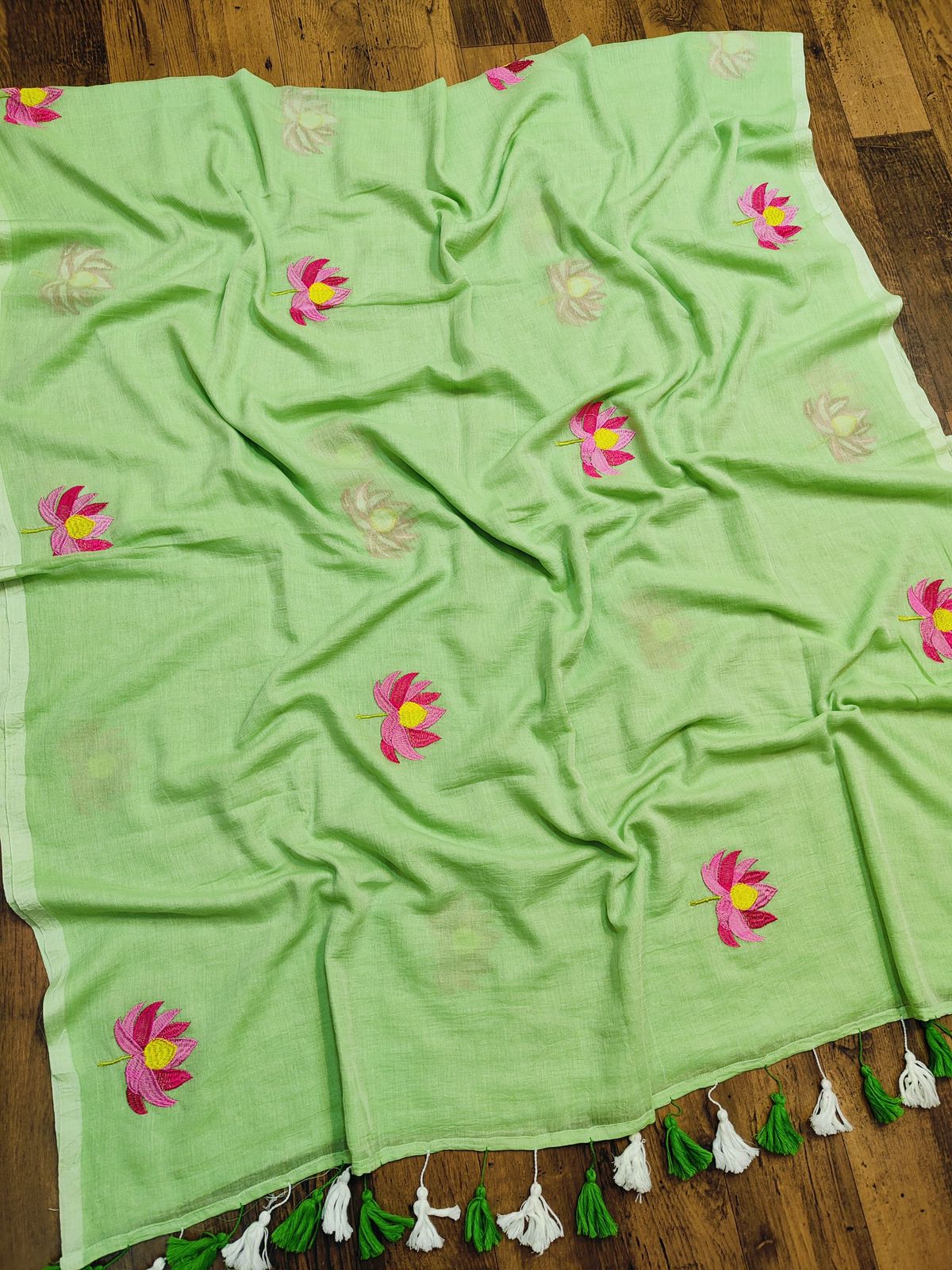 HOK8505- Komal- Light Green