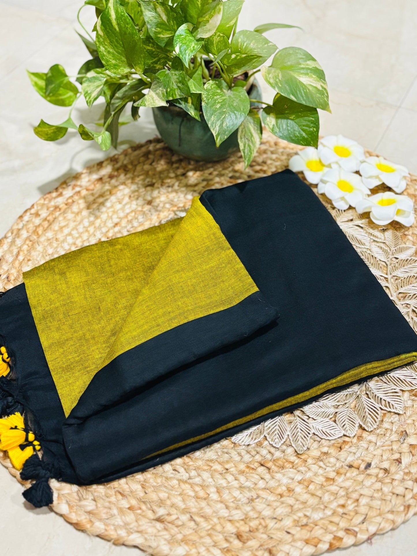 HOK0304 - Antara - Black & Green - House of Kateelam