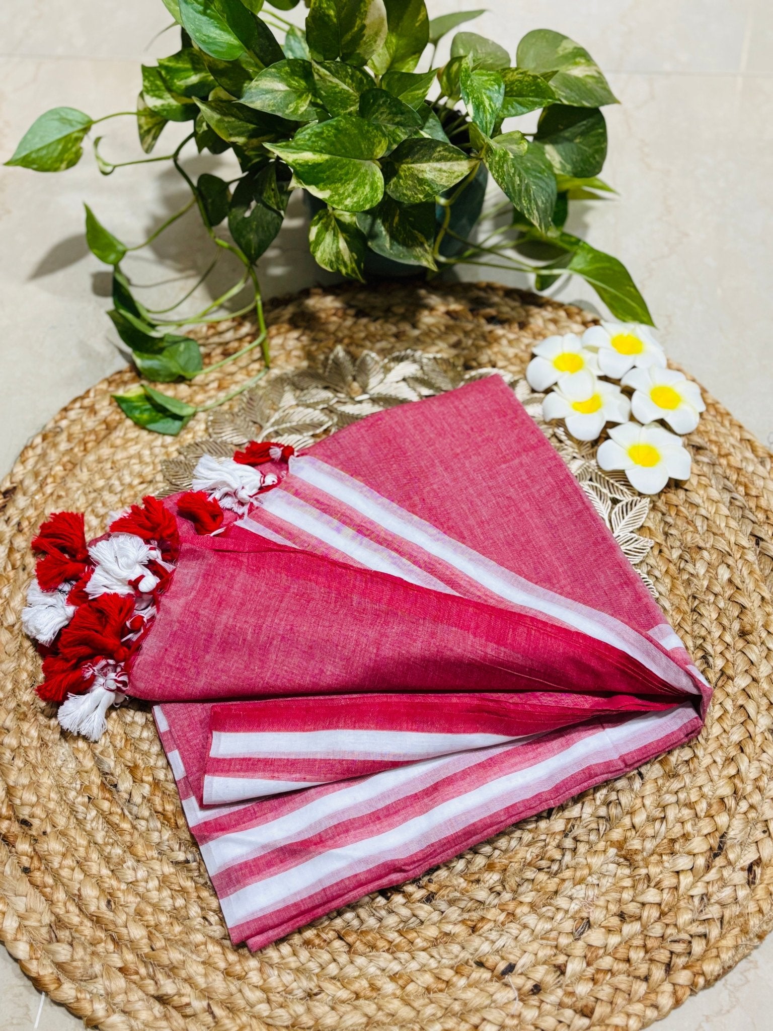 HOK0401 - IRA - Red & White - House of Kateelam