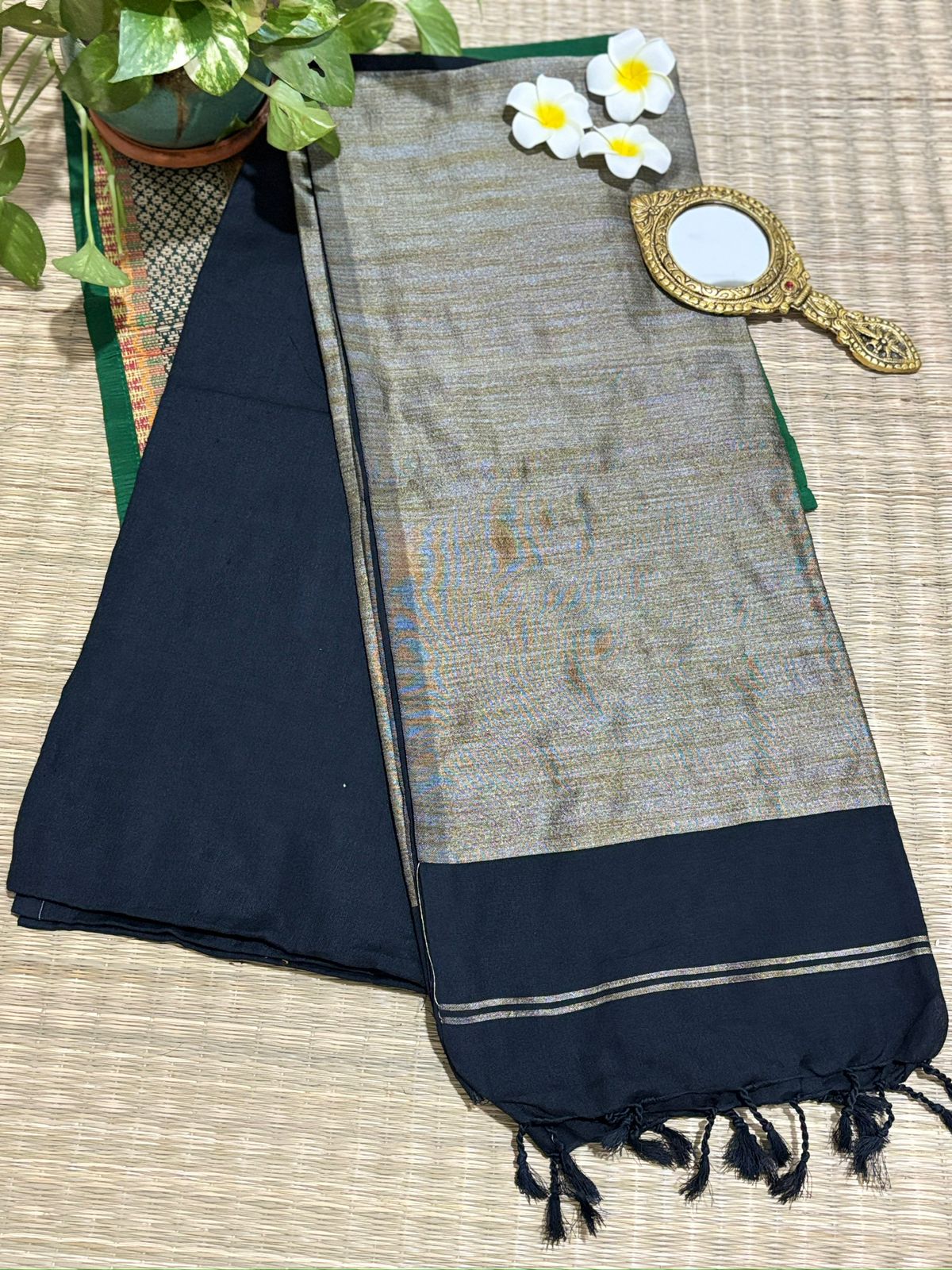HOK0805 - Vanaja - Khaadi Ghicha - Black - House of Kateelam