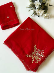 HOK111-02-Tarinika-Red
