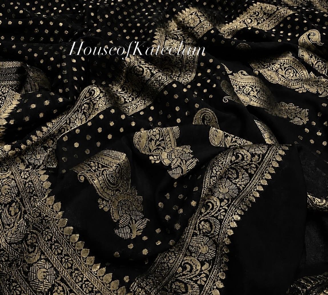 HOK112-04- Kareena- Black