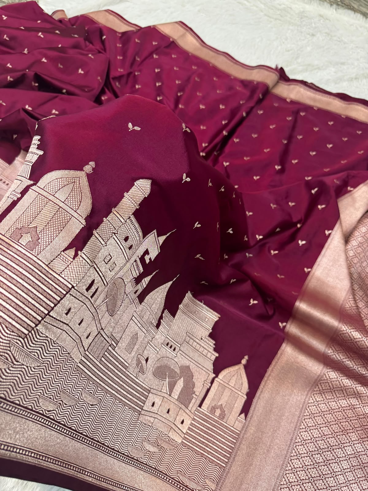 HOK139-01- Banaras Ghat- Maroon - House of Kateelam