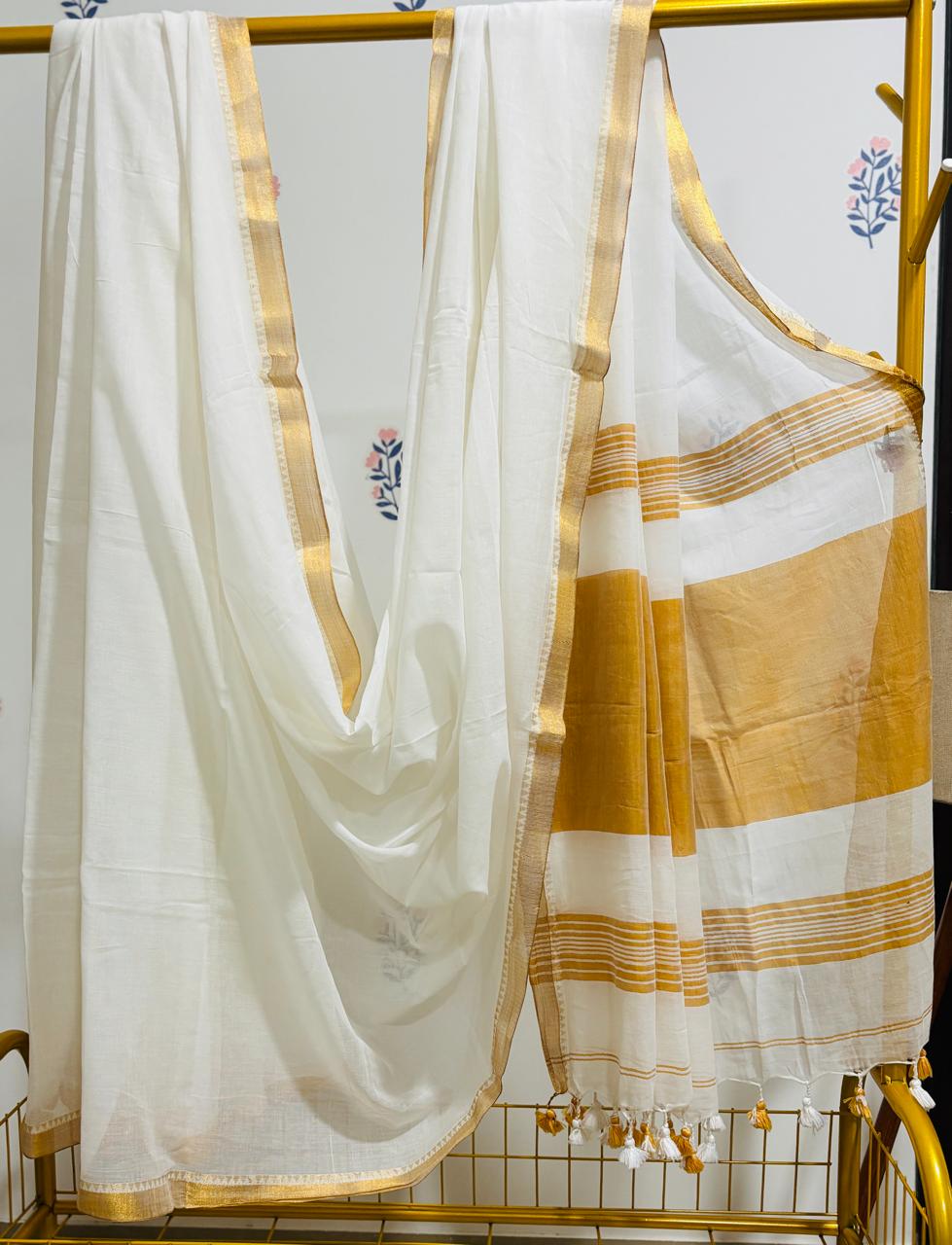 HOK2701 - Onam Kasavu - White thin gold stripe - House of Kateelam