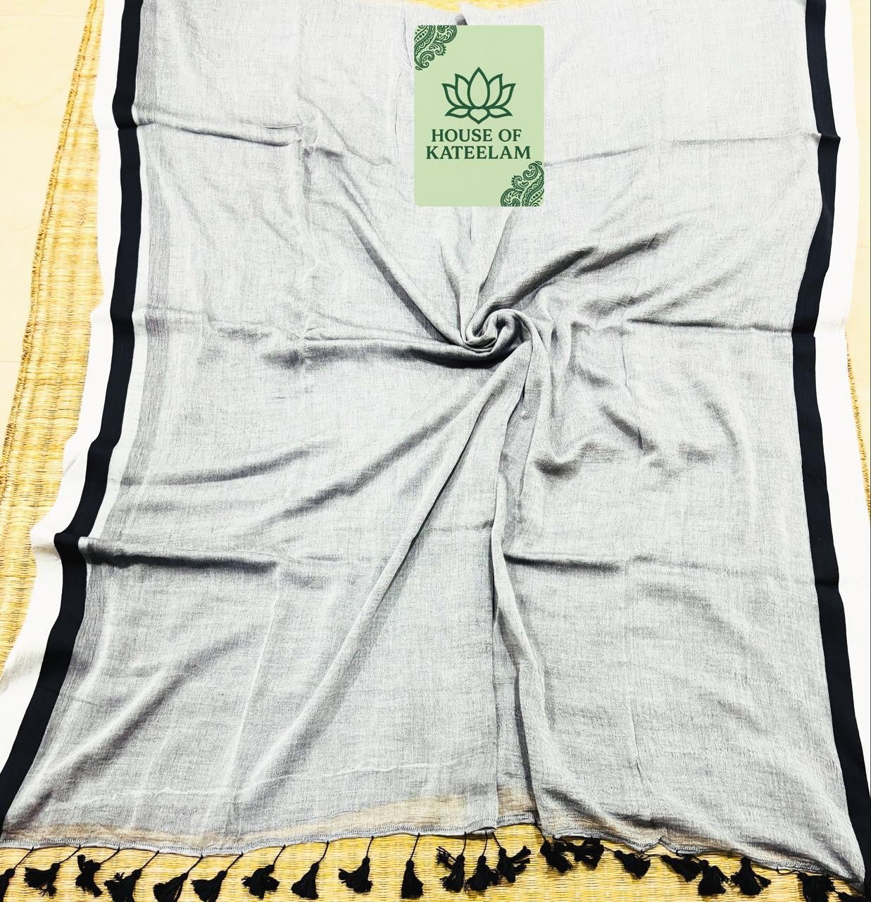 HOK2907 - Rekha - Grey & White - House of Kateelam