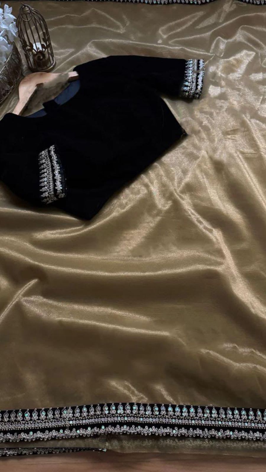 HOK7401 - Alka - Golden with Black Lace - House of Kateelam