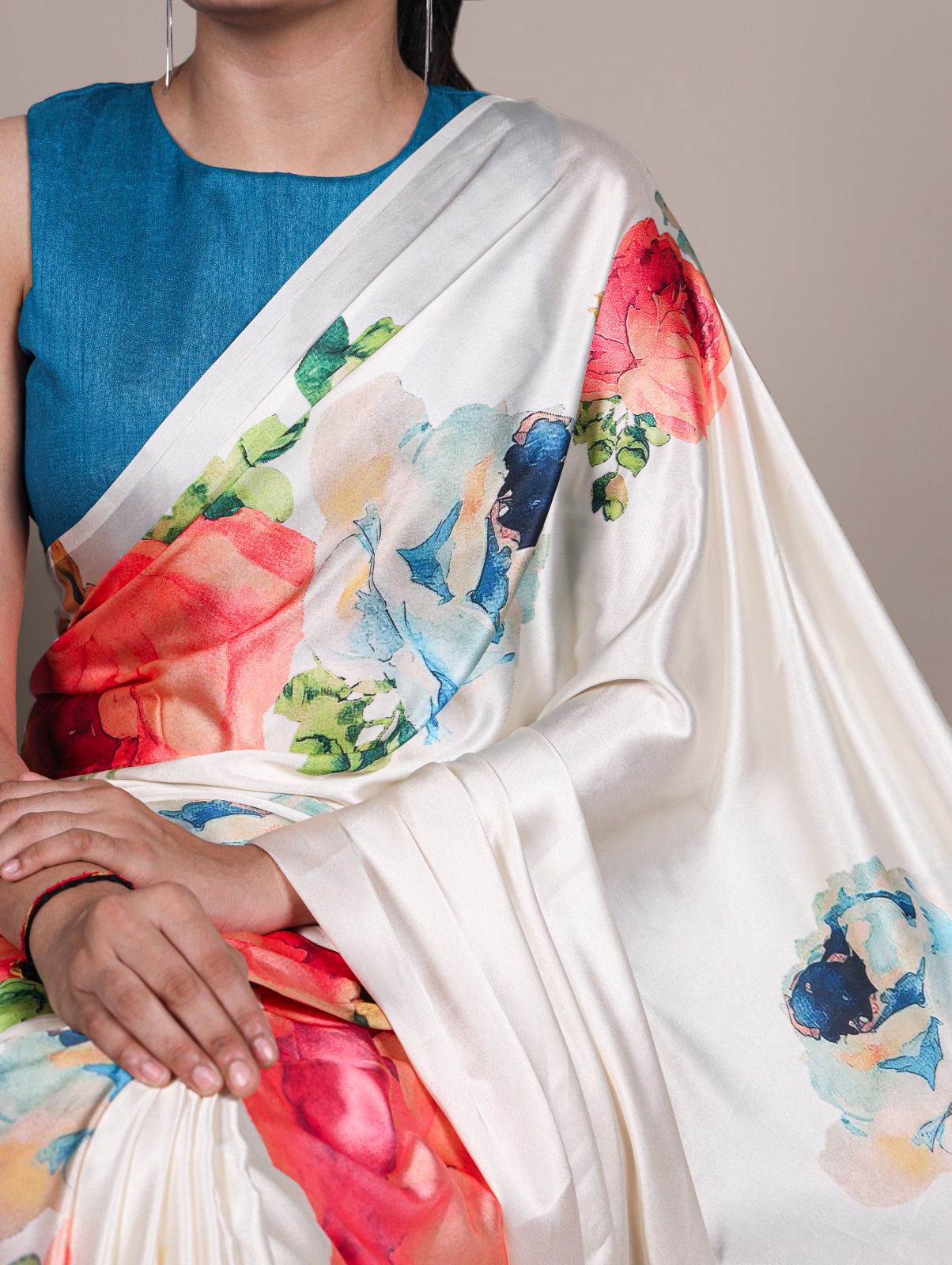 HOK8104 - Sneha - White Red & Blue - House of Kateelam