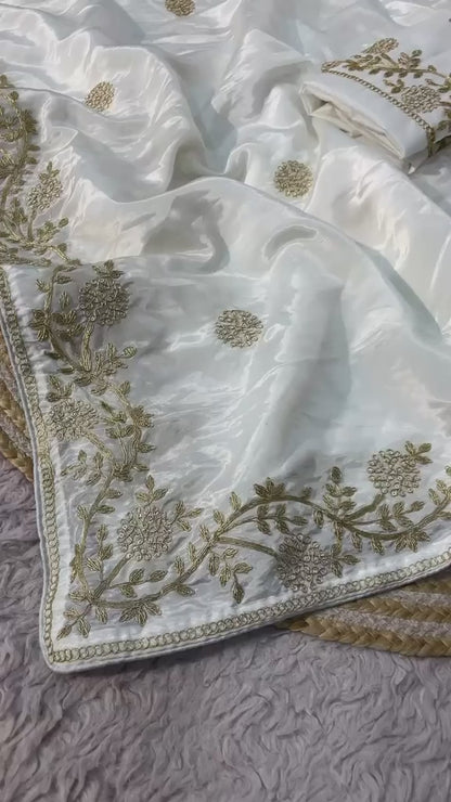 HOK149-01- Trinetra- White