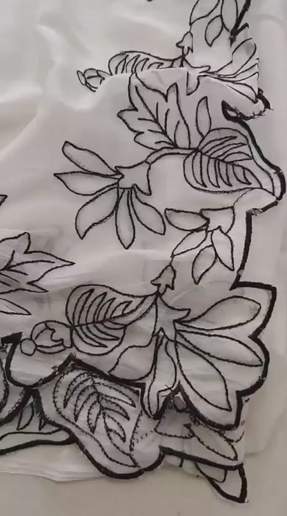 HOK122-01- Carol- White & Black